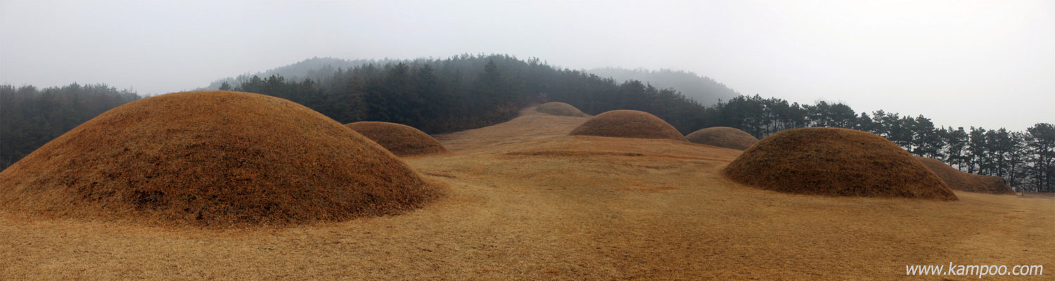 百済王陵園（陵山里古墳群）